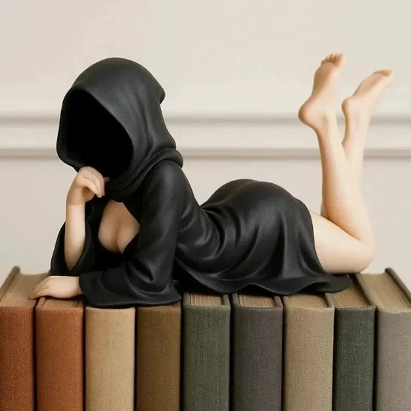 Mysterious Woman Figurine – Gothic Resin Sculpture for Fireplace, Bookshelf & Home Accents